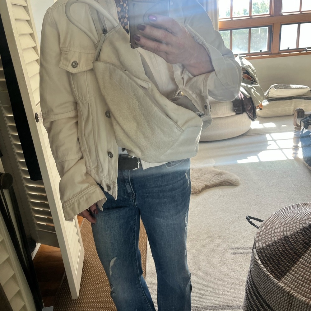 Stylish Cream Backpack - image 2